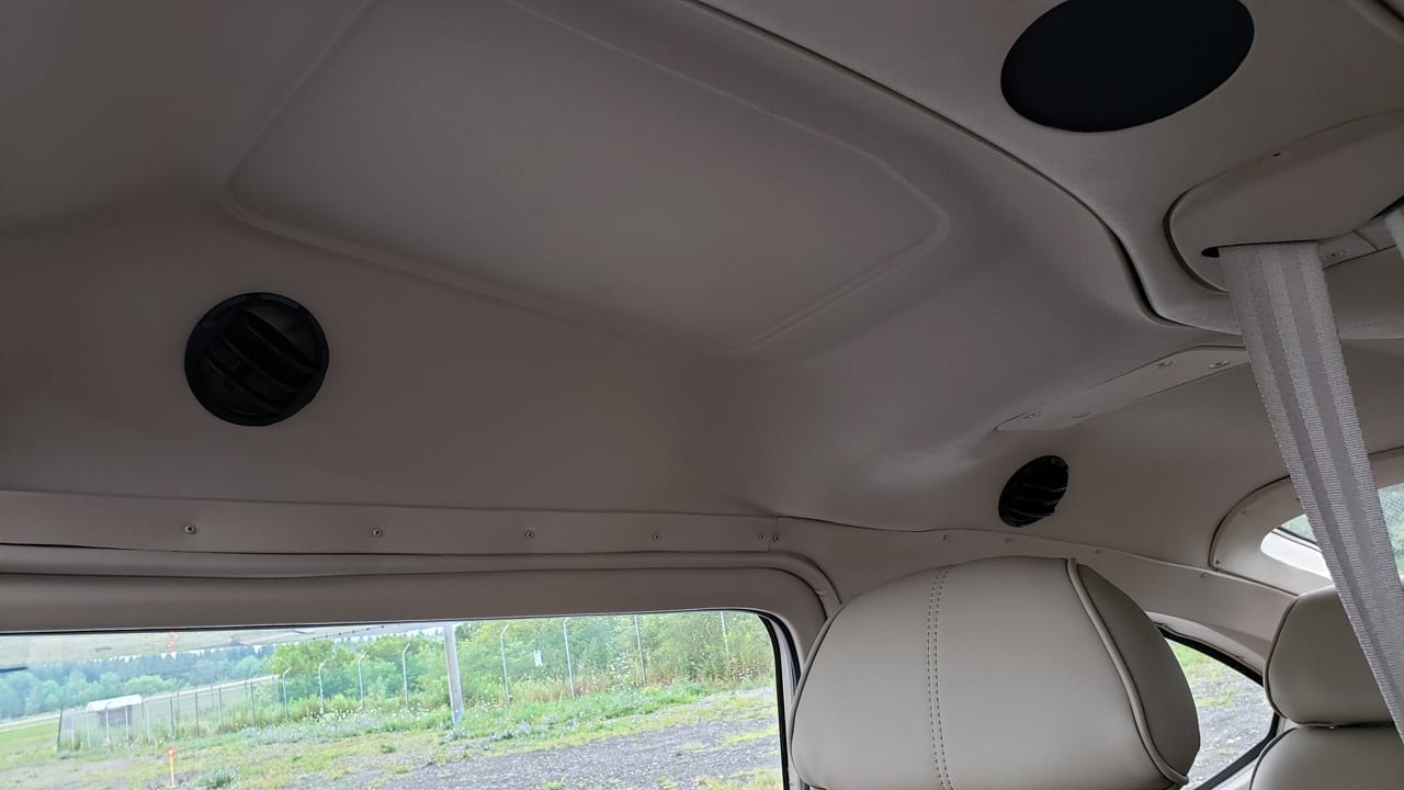 Cessna 182 Overhead Vents Right